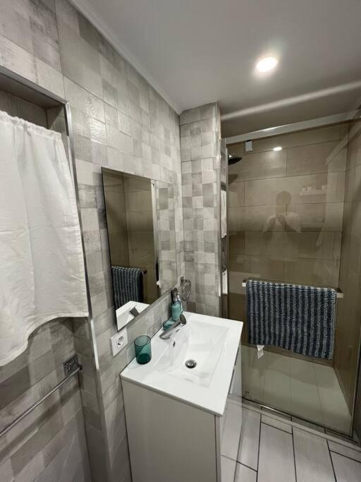 דירות בנאלופ קסאס וייחאס Casa El Chorro מראה חיצוני תמונה
